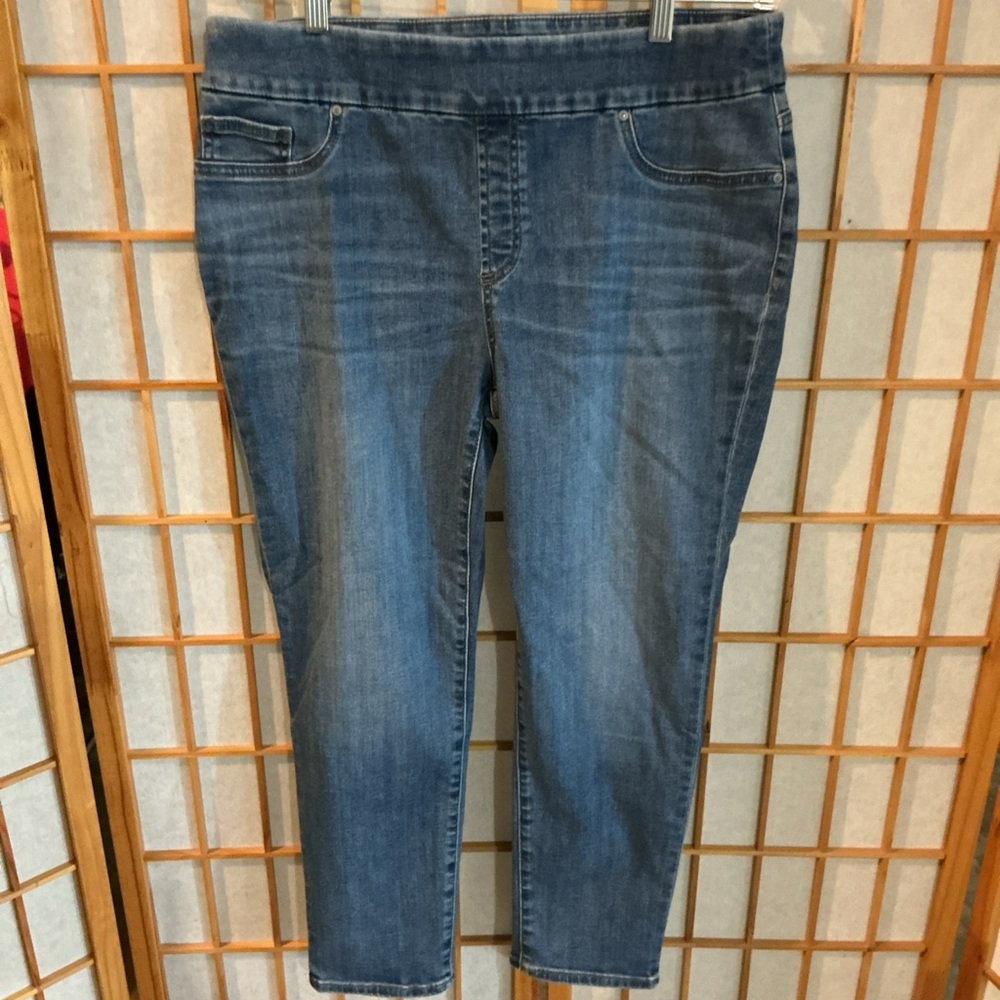 CHICO’S BLUE DENIM JEGGINGS
